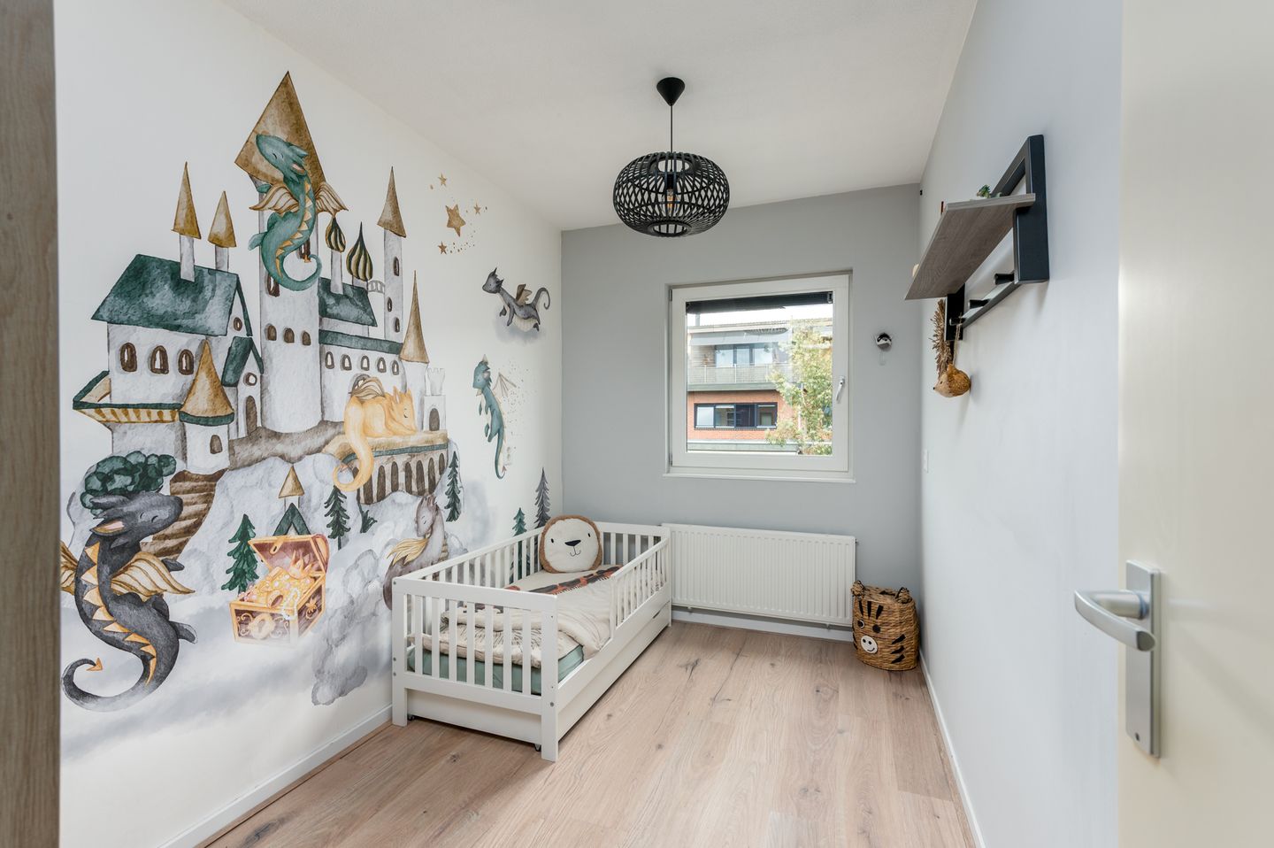 Spacious Family Home with 5 Bedrooms and Sunny Roof Terrace in Popular Almere Neighborhood — 25