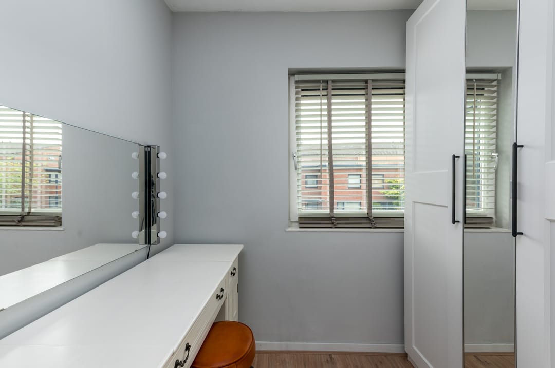 Spacious Family Home with 5 Bedrooms and Sunny Roof Terrace in Popular Almere Neighborhood — 41