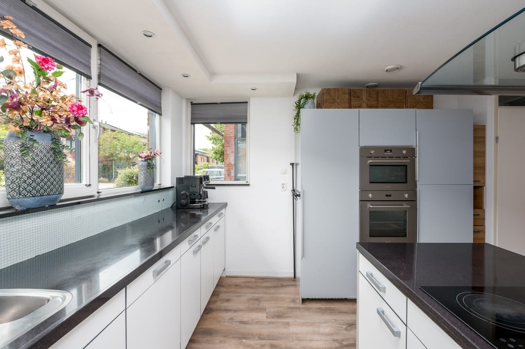 Spacious Family Home with 5 Bedrooms and Sunny Roof Terrace in Popular Almere Neighborhood — 22