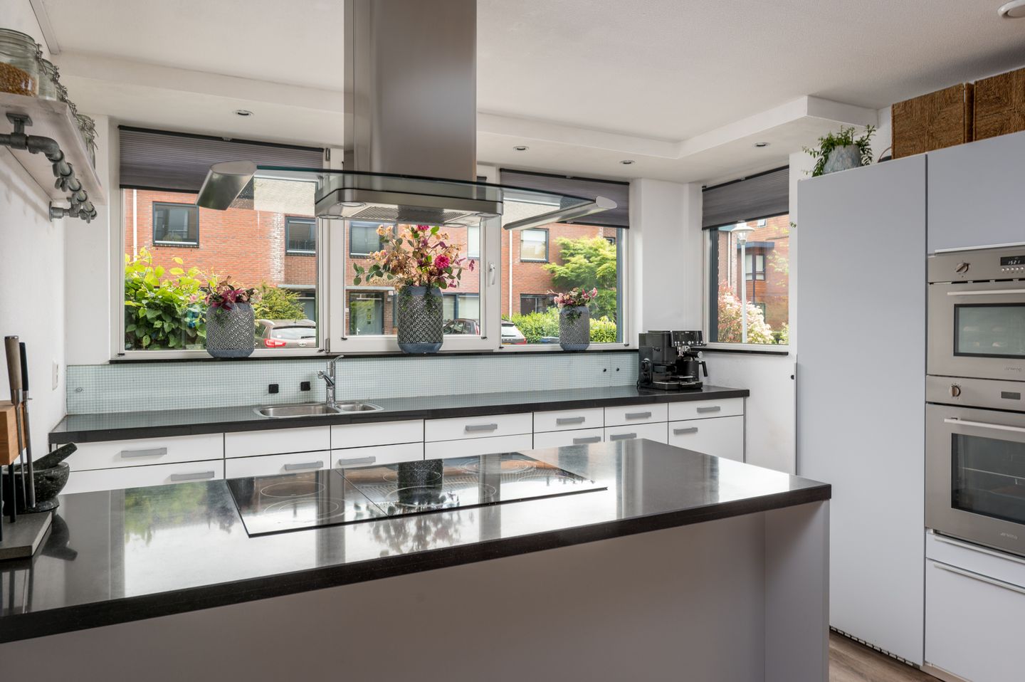 Spacious Family Home with 5 Bedrooms and Sunny Roof Terrace in Popular Almere Neighborhood — 20