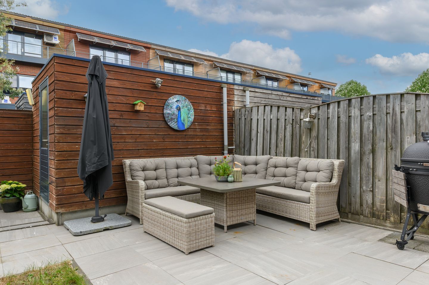 Spacious Family Home with 5 Bedrooms and Sunny Roof Terrace in Popular Almere Neighborhood — 55