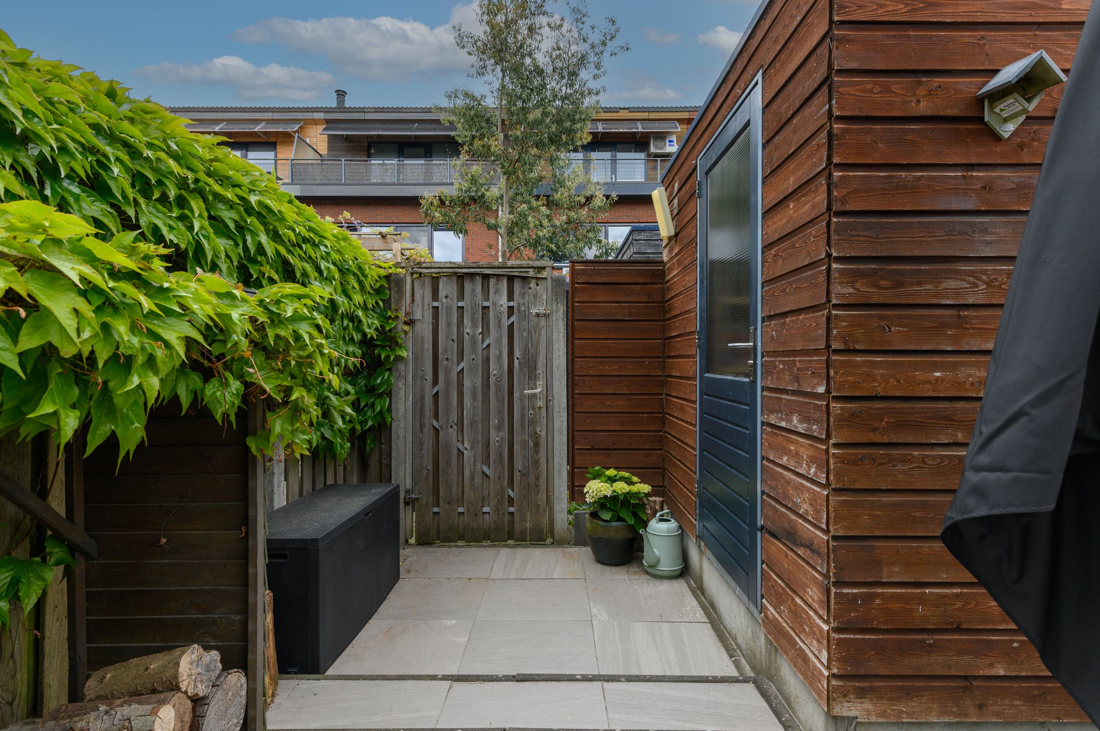 Spacious Family Home with 5 Bedrooms and Sunny Roof Terrace in Popular Almere Neighborhood — 57