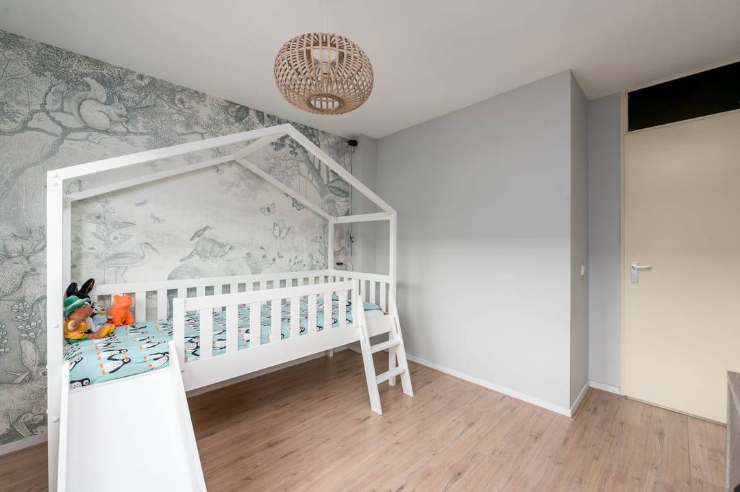 Spacious Family Home with 5 Bedrooms and Sunny Roof Terrace in Popular Almere Neighborhood — 28