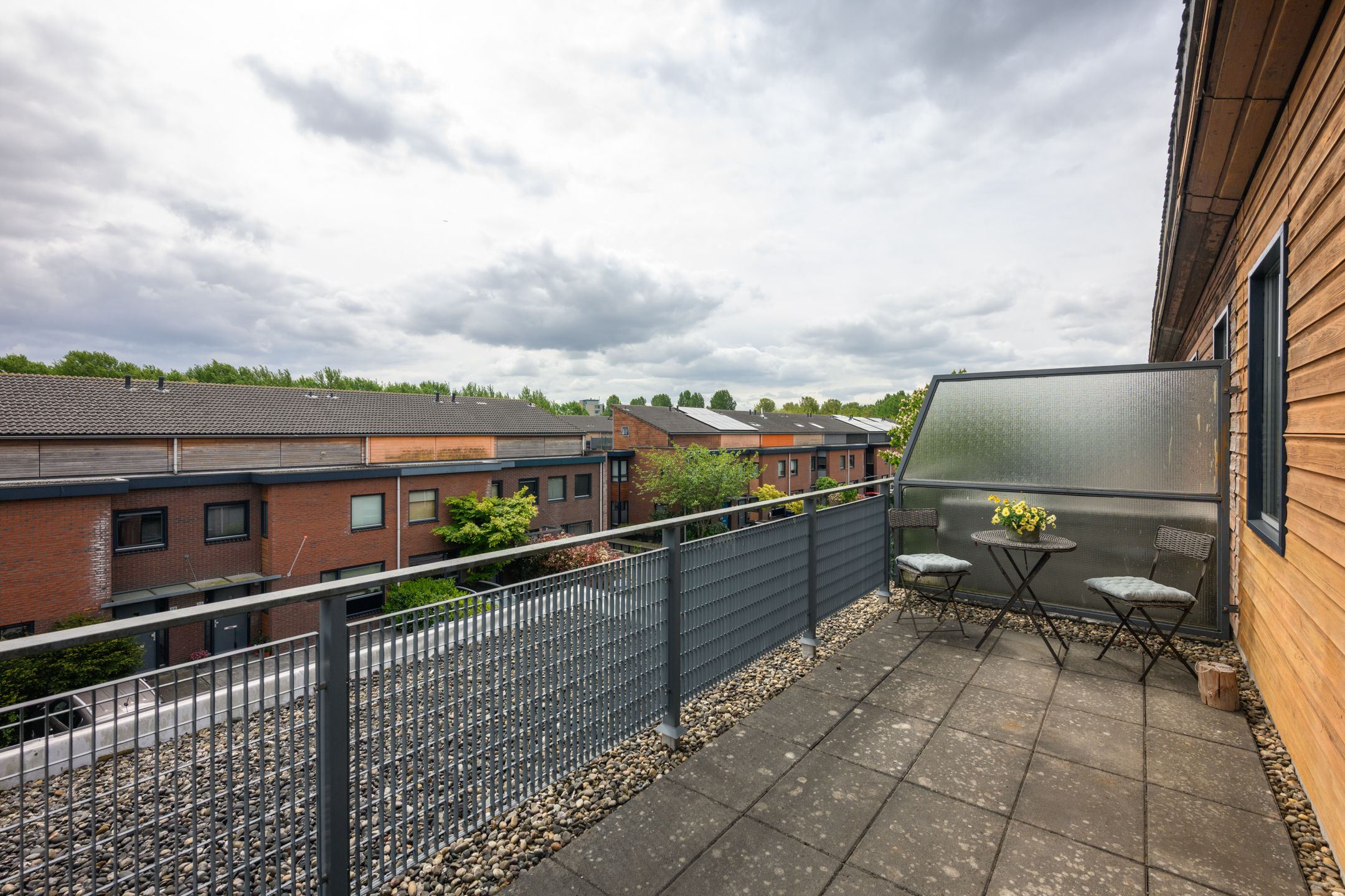 Spacious Family Home with 5 Bedrooms and Sunny Roof Terrace in Popular Almere Neighborhood — 48