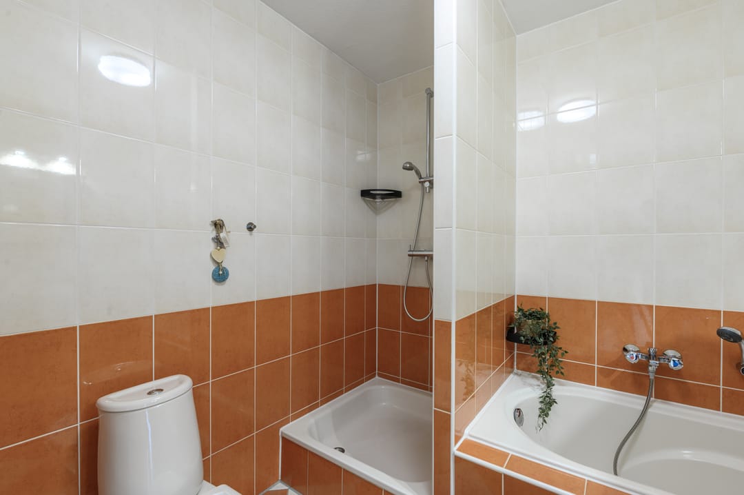 Spacious Family Home with 5 Bedrooms and Sunny Roof Terrace in Popular Almere Neighborhood — 31