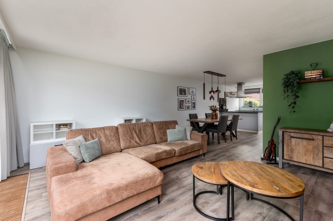 Spacious Family Home with 5 Bedrooms and Sunny Roof Terrace in Popular Almere Neighborhood — 16