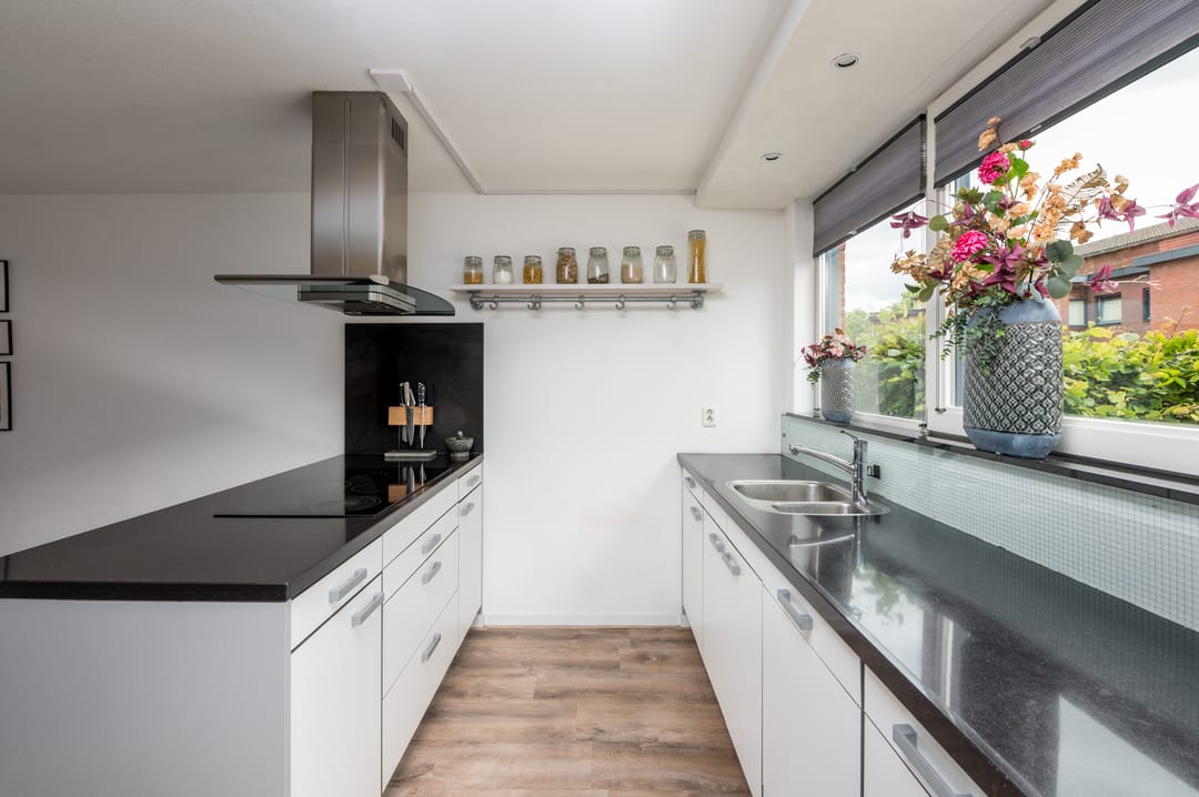 Spacious Family Home with 5 Bedrooms and Sunny Roof Terrace in Popular Almere Neighborhood — 23