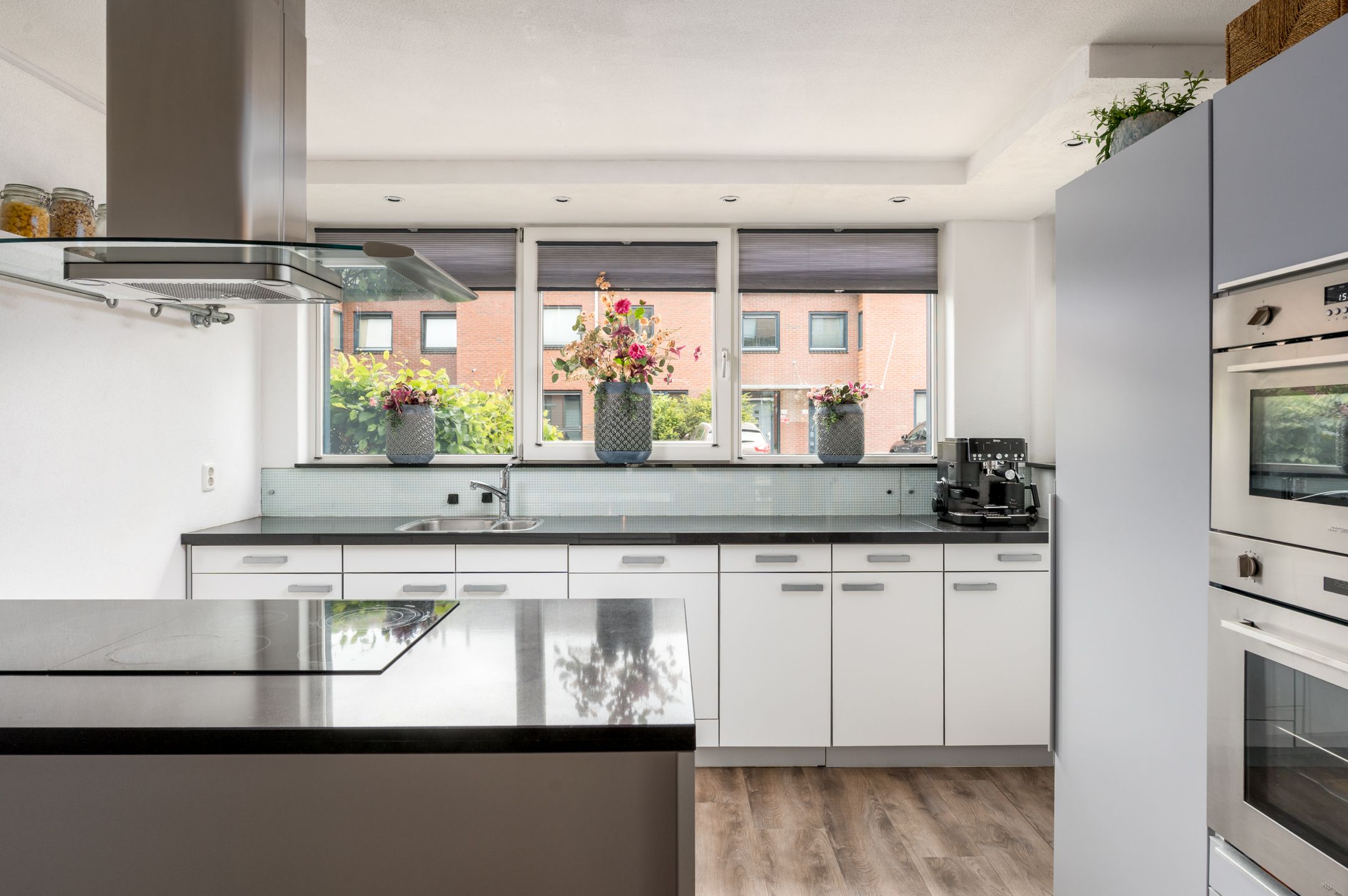 Spacious Family Home with 5 Bedrooms and Sunny Roof Terrace in Popular Almere Neighborhood — 21