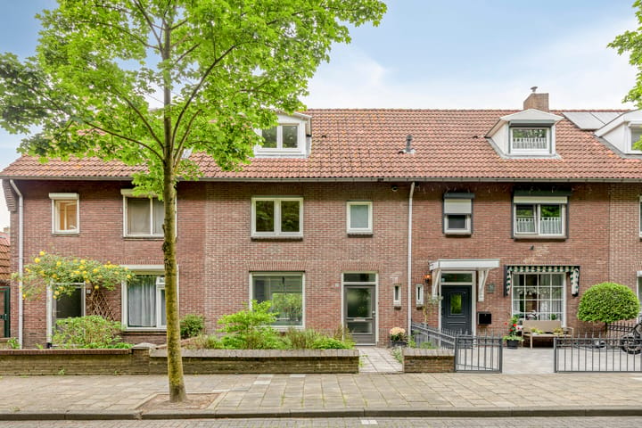 Photo 4 of Obrechtlaan 38