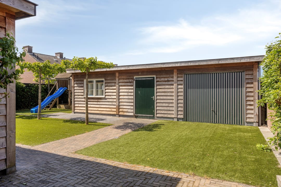 Photo 2 of Lijsterbesstraat 18