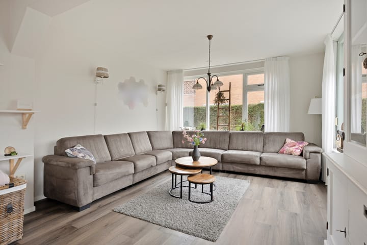 Photo 4 of Lijsterbesstraat 18