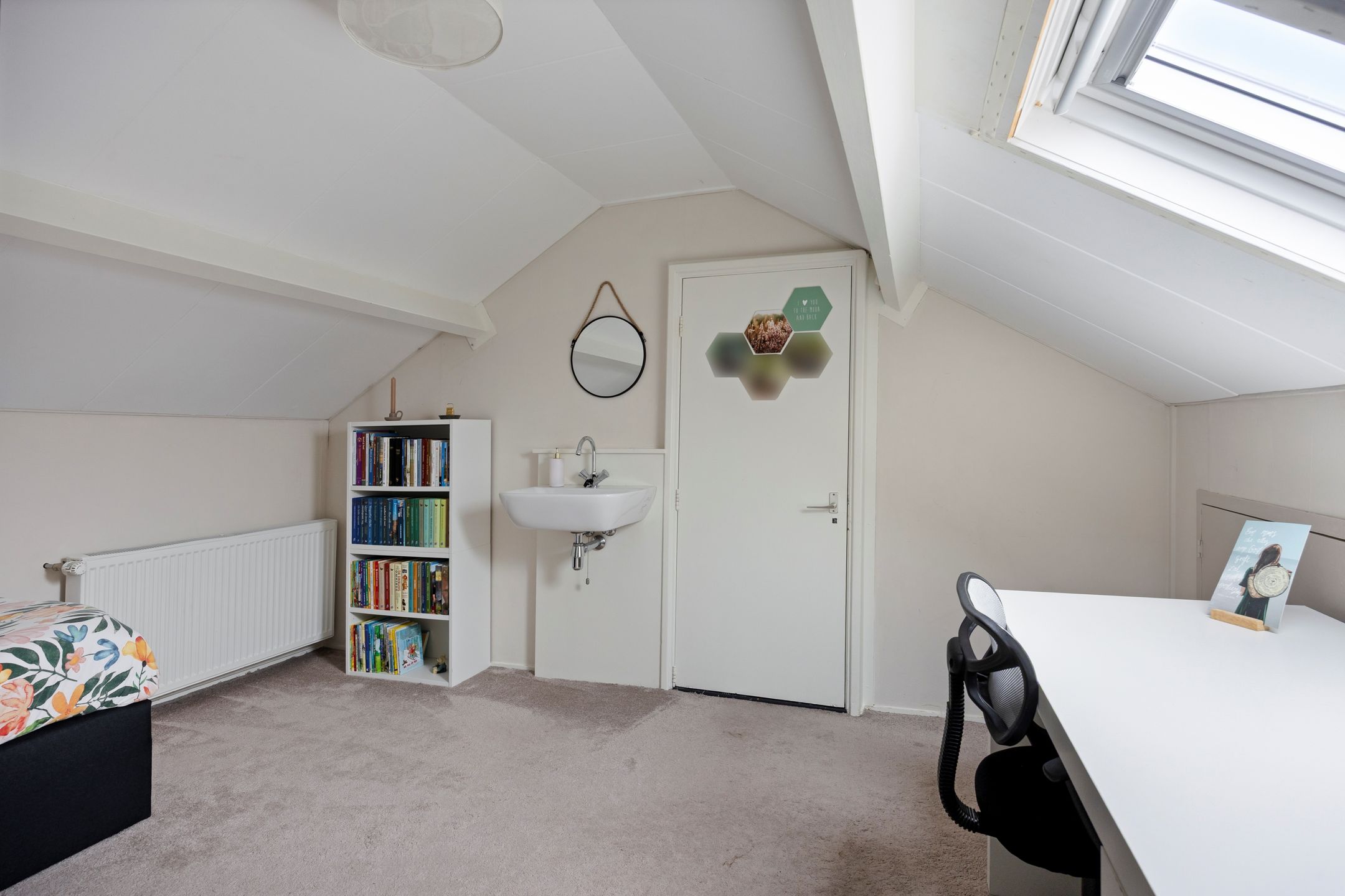 Spacious detached family home with 8 bedrooms and garden room in Opheusden center — 51
