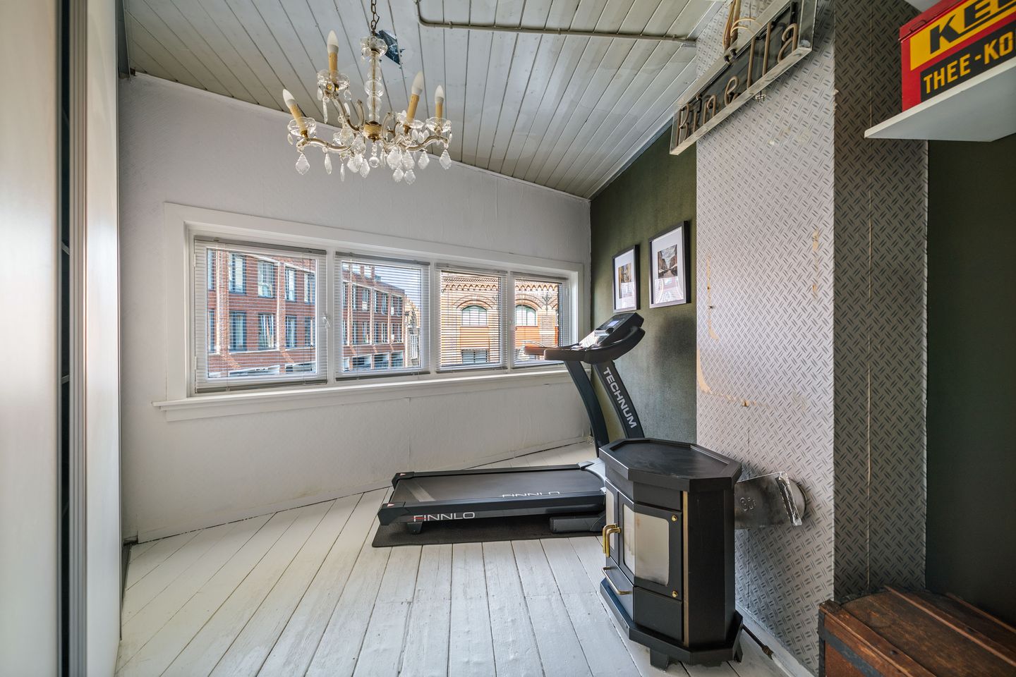 Charming corner apartment with three bedrooms and a spacious sunny roof terrace in the historic centre of Deventer — 14