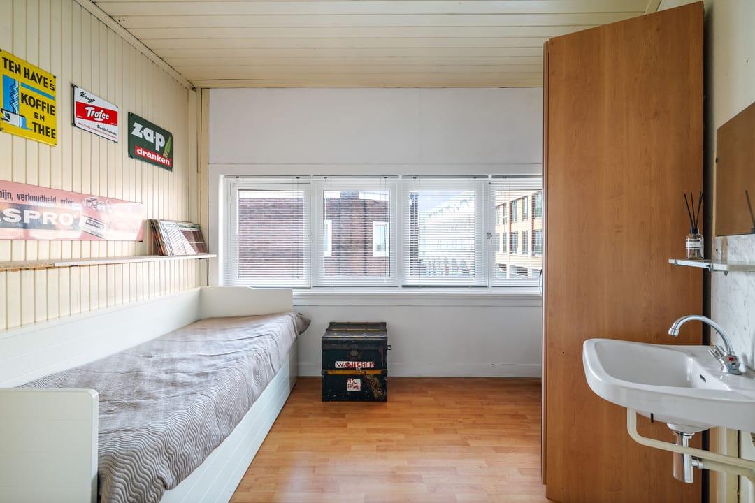Charming corner apartment with three bedrooms and a spacious sunny roof terrace in the historic centre of Deventer — 13