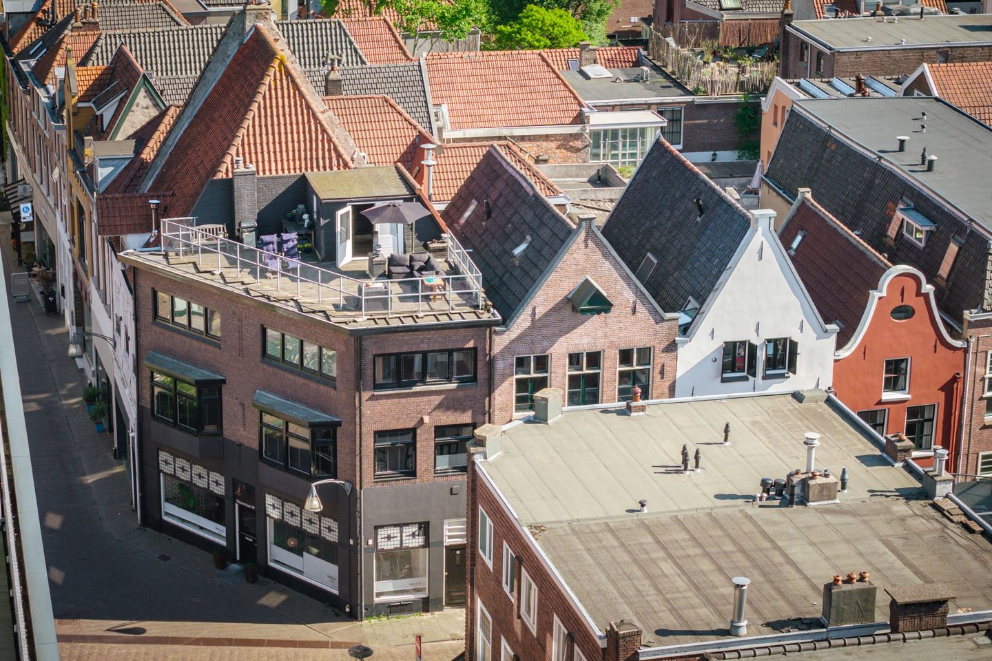 Charming corner apartment with three bedrooms and a spacious sunny roof terrace in the historic centre of Deventer — 20