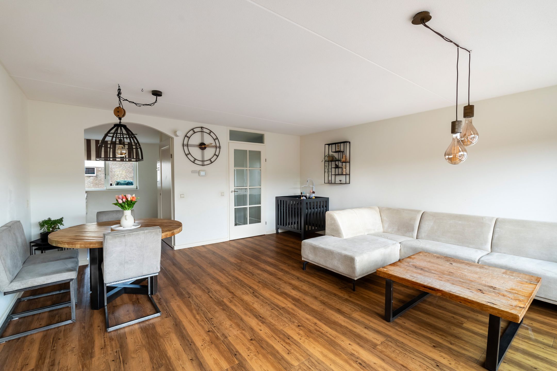 Move-in ready family home with sunny south-facing garden in Alphen aan den Rijn — 18