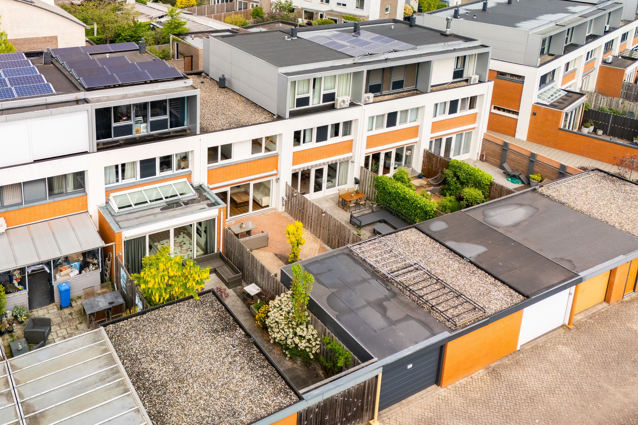 Move-in ready family home with sunny south-facing garden in Alphen aan den Rijn — 51