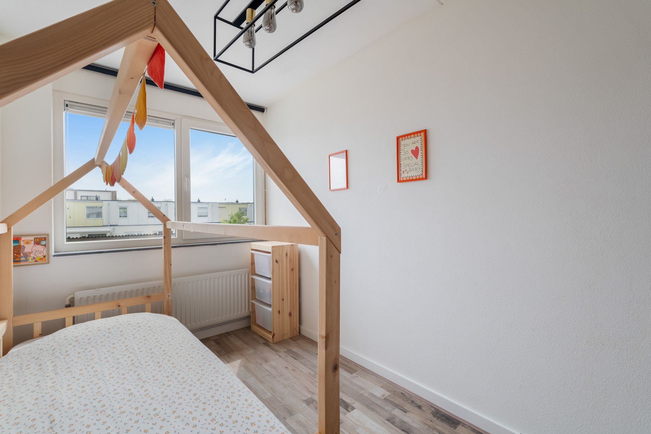 Move-in ready family home with sunny south-facing garden in Alphen aan den Rijn — 45