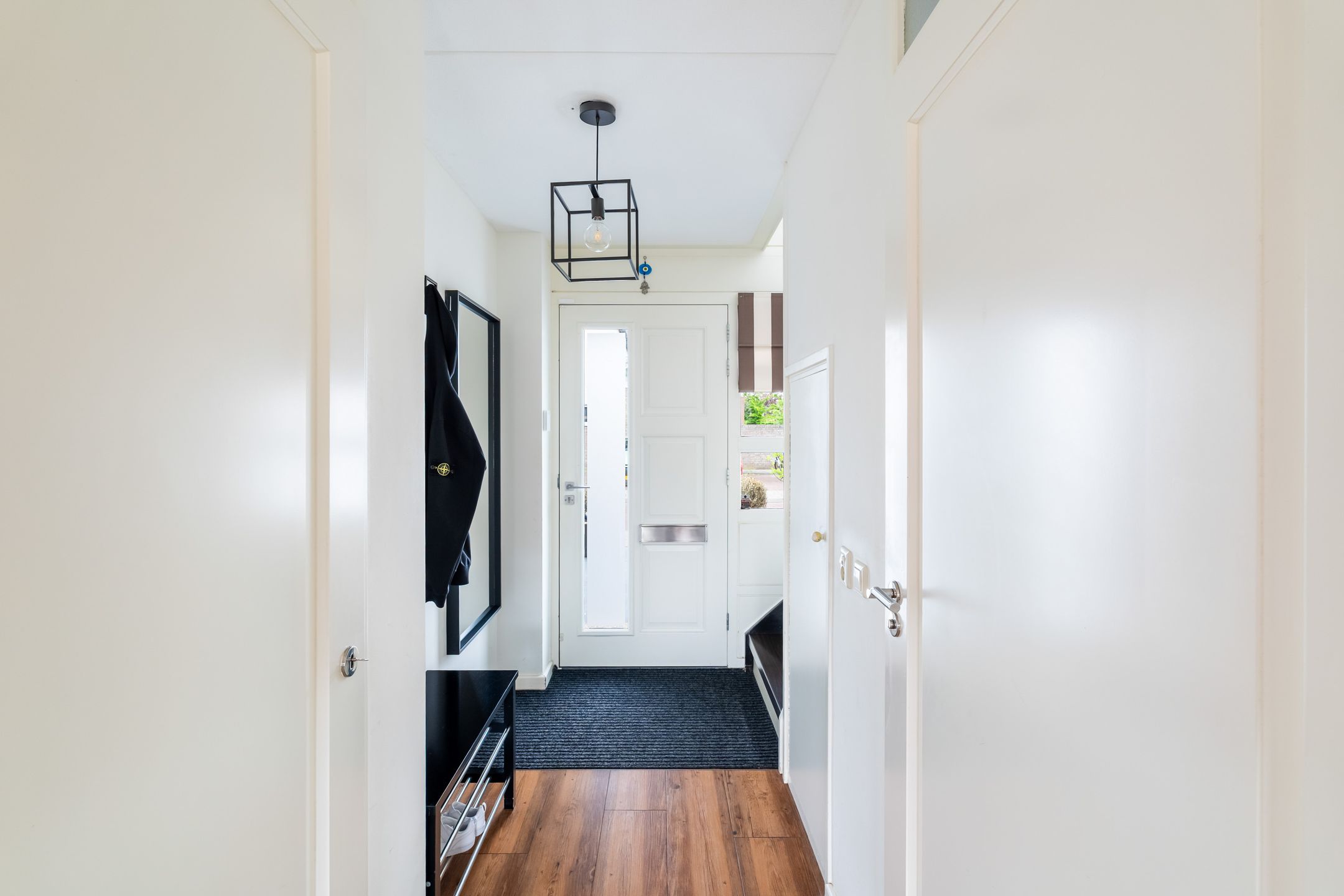 Move-in ready family home with sunny south-facing garden in Alphen aan den Rijn — 12