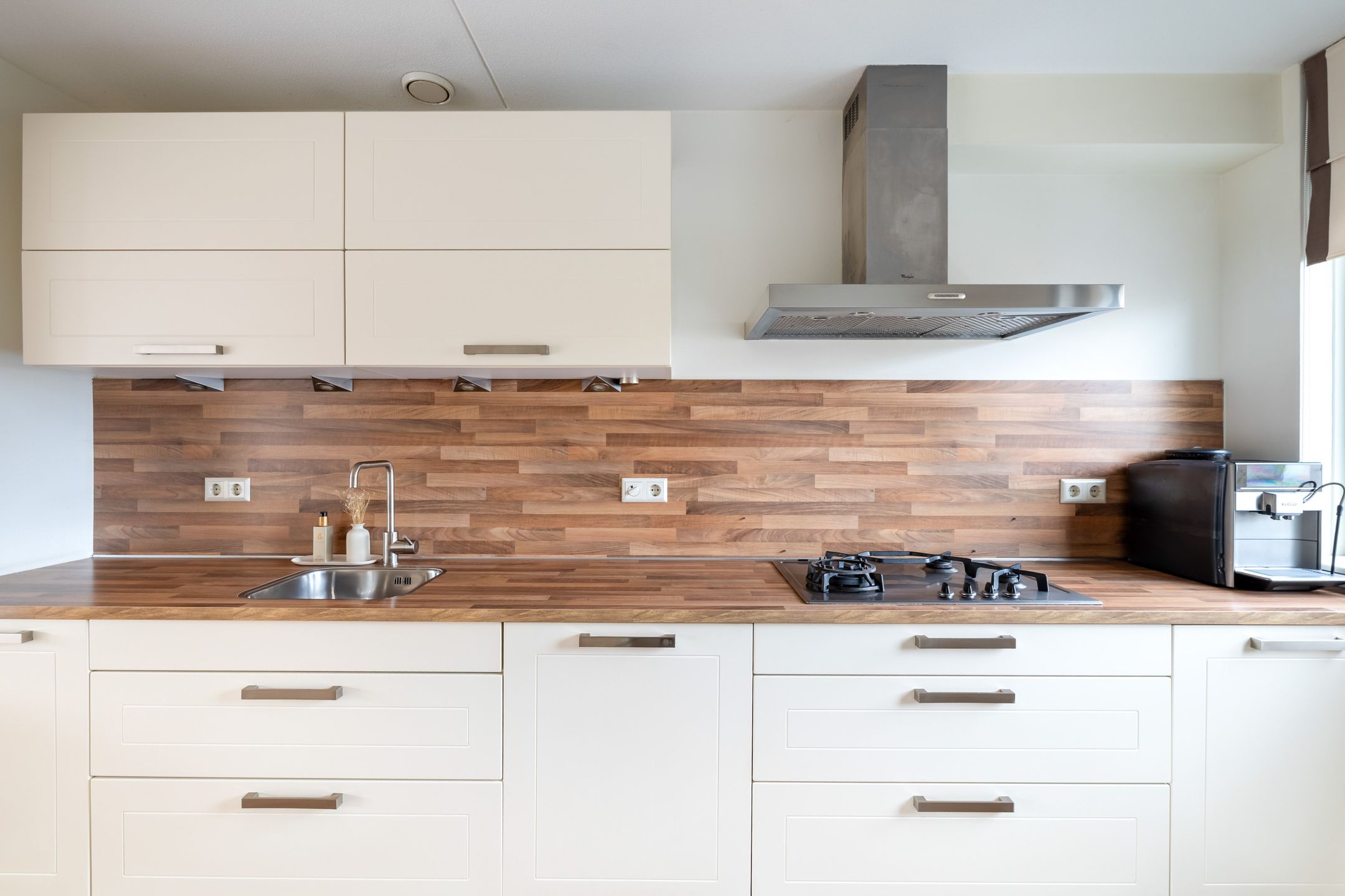 Move-in ready family home with sunny south-facing garden in Alphen aan den Rijn — 27