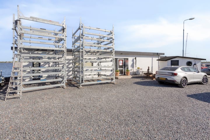 Photo 4 of Nieuw-Loosdrechtsedijk 270-AWS04