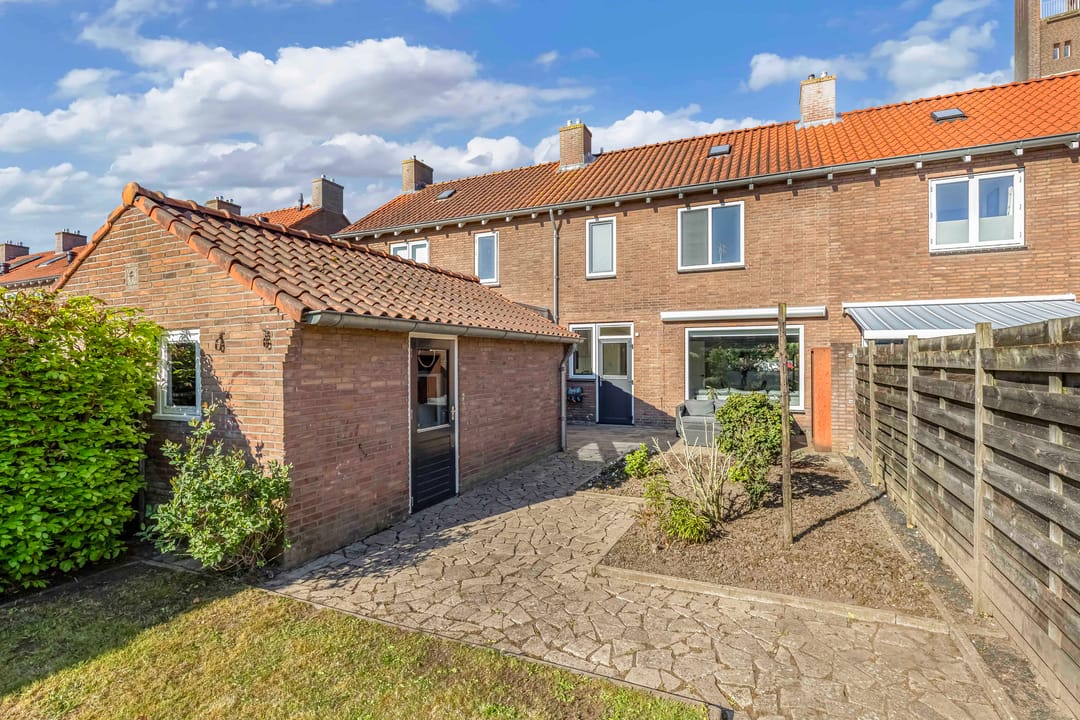 Photo 32 of Cornelis Dirkszstraat 17