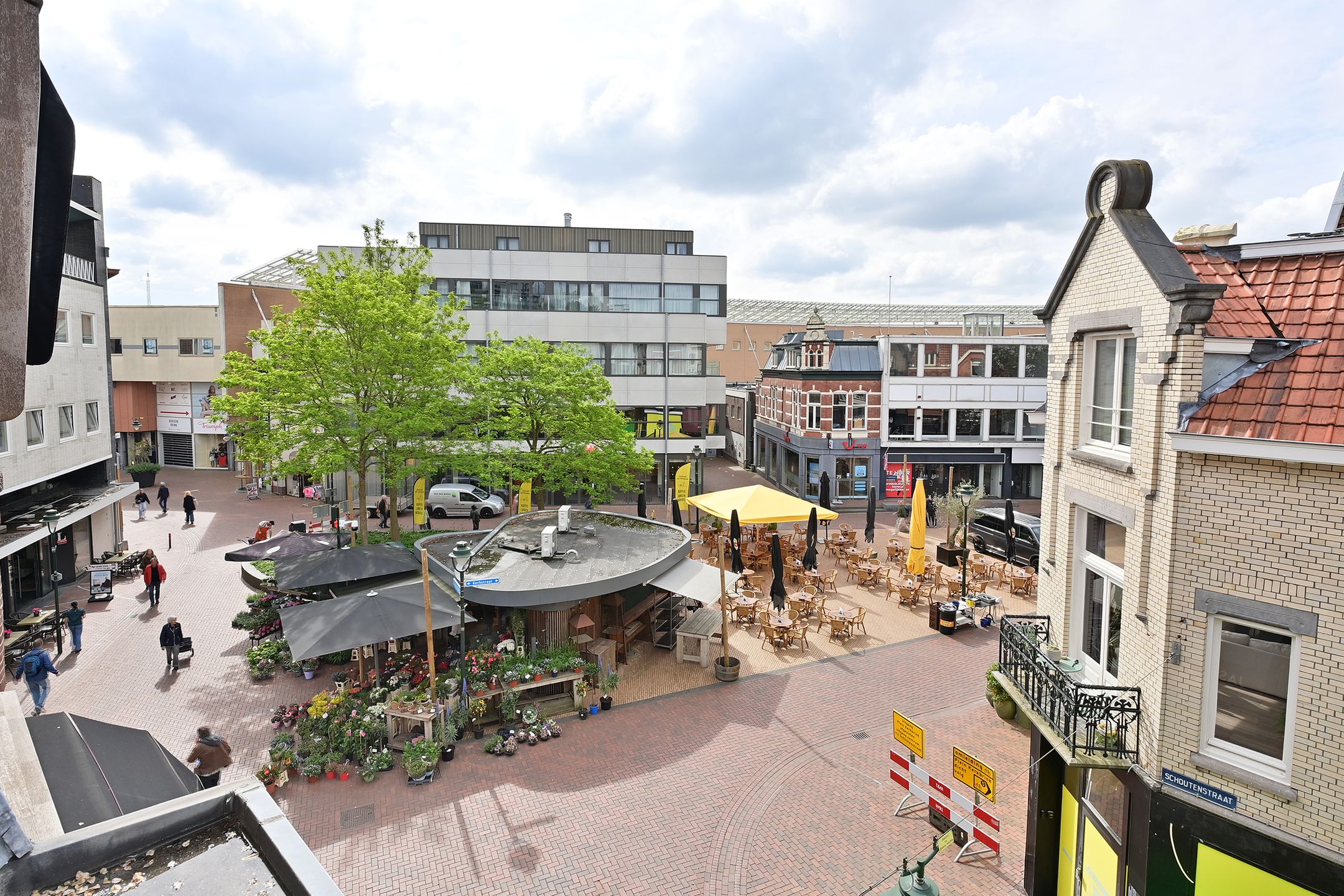 Renovated Apartment with Spacious Roof Terrace in Hilversum Center — 12