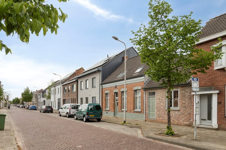 Photo 4 of Hulsterloostraat 121