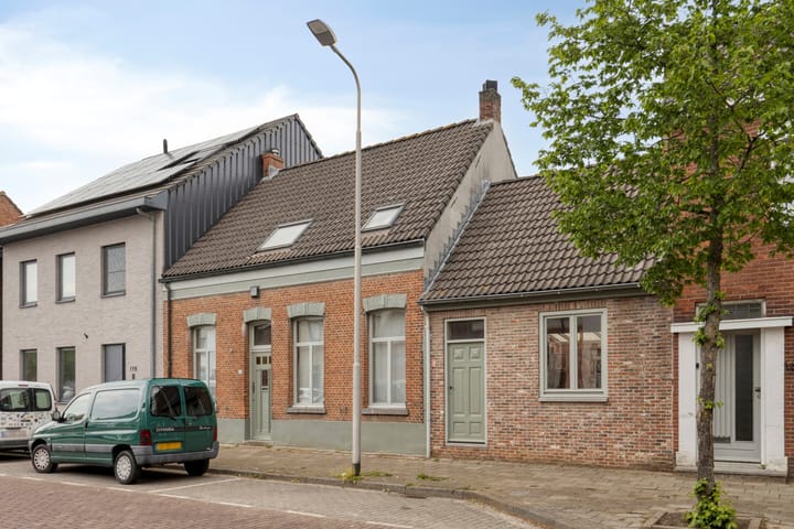 Photo 3 of Hulsterloostraat 121