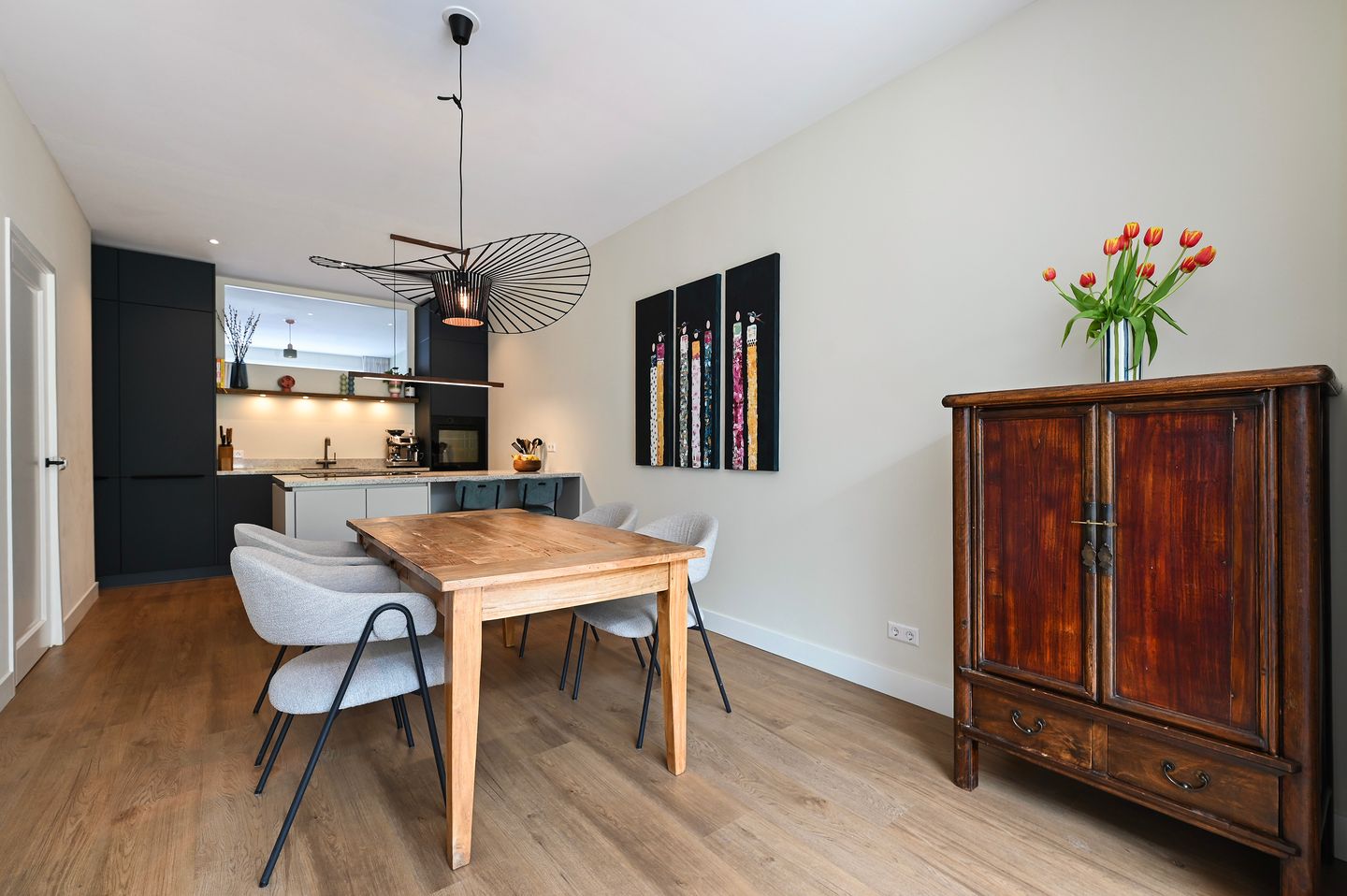 Photo 14 of Stuyvesantstraat 319