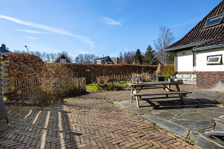 Vrijstaande woning te koop: Hoofdstraat 60, Meedhuizen