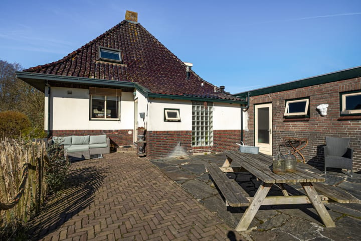 Vrijstaande woning te koop: Hoofdstraat 60, Meedhuizen