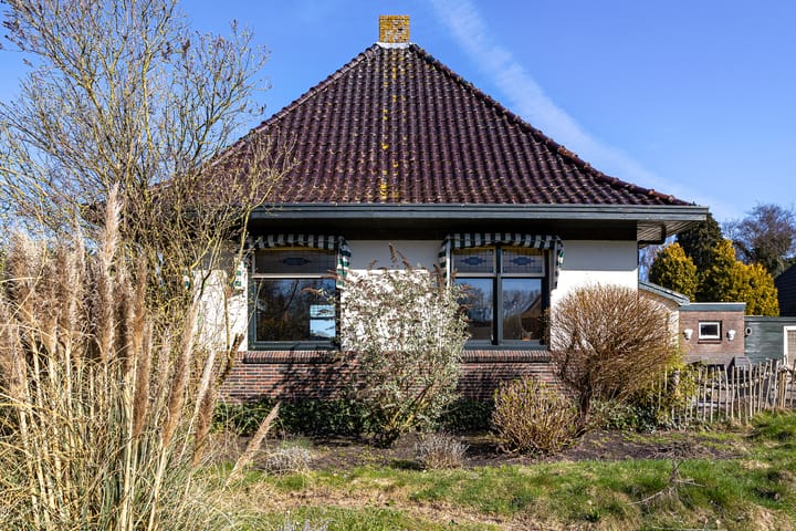 Vrijstaande woning te koop: Hoofdstraat 60, Meedhuizen