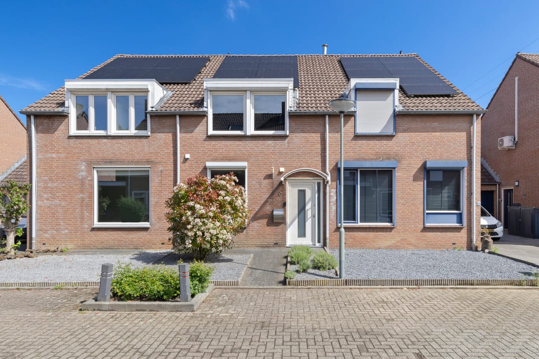Photo 1 of Joost van den Vondelstraat 9