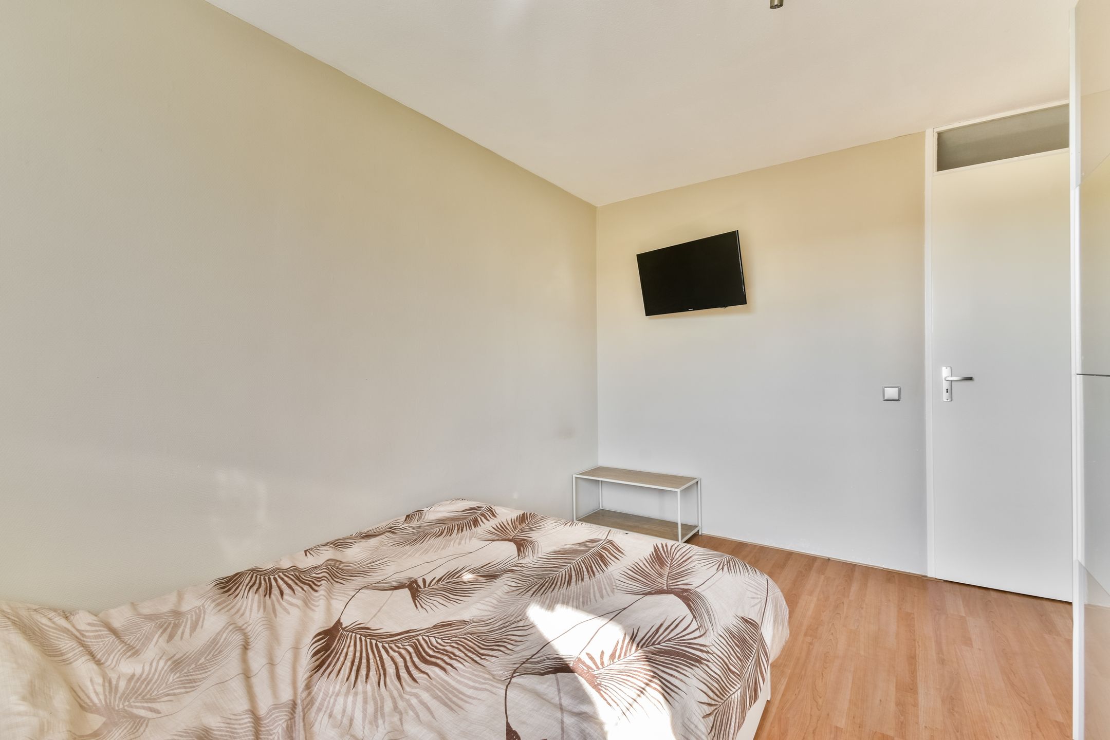 Spacious Maisonette with Balcony and Private Parking in Den Haag Lage Veld — 18