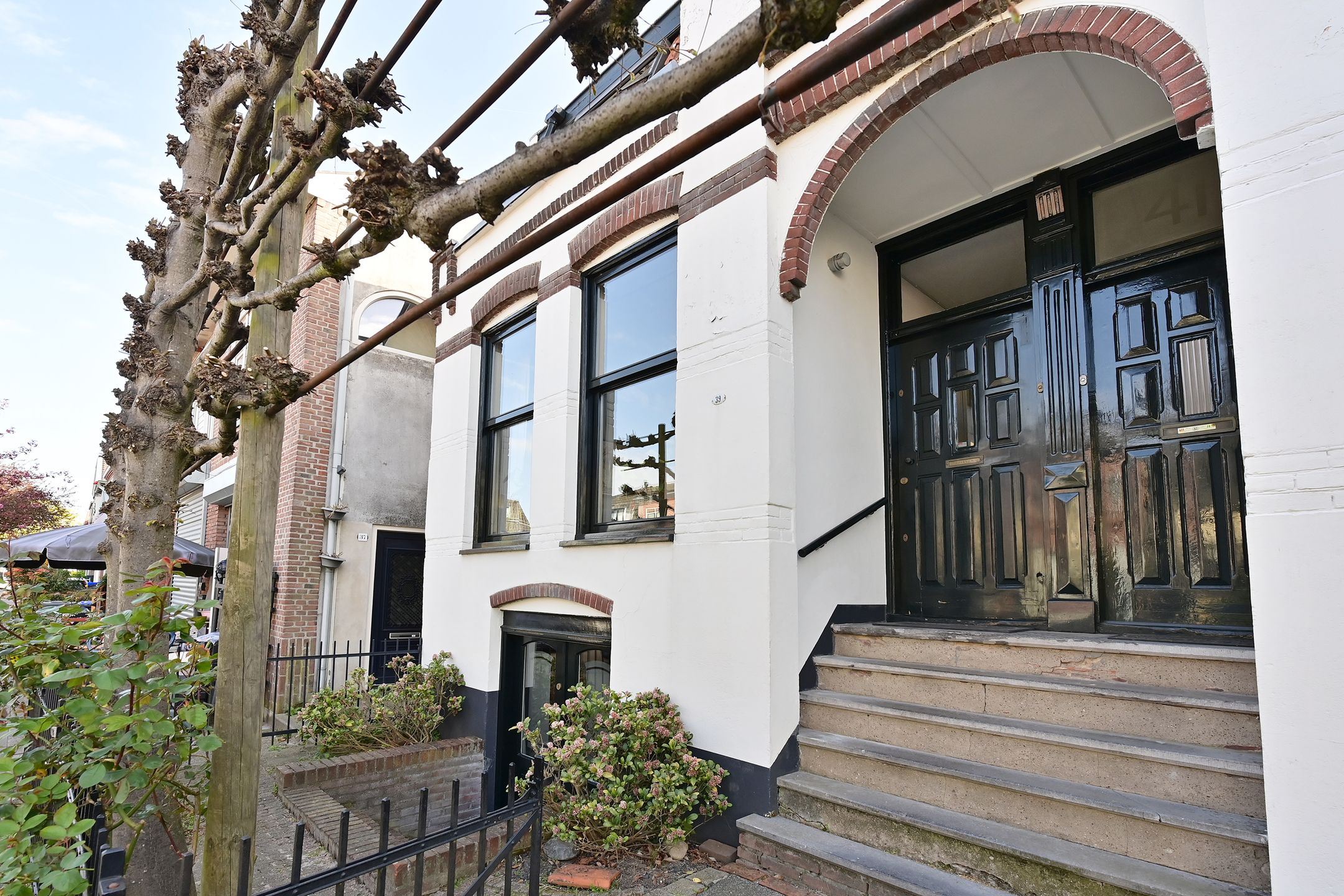 Unique corner house from 1906 in Hilversum's famous Bloemenbuurt with monument status and converted souterrain — 21