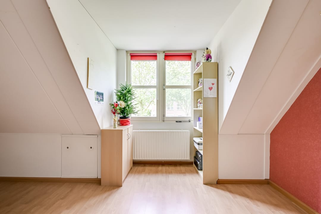 Charming Terraced House with Sunny Garden in Houten Near Station and Amenities — 22