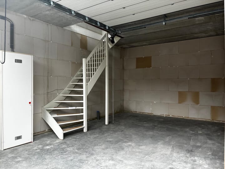 Angstelkade 1-J, Nieuwersluis