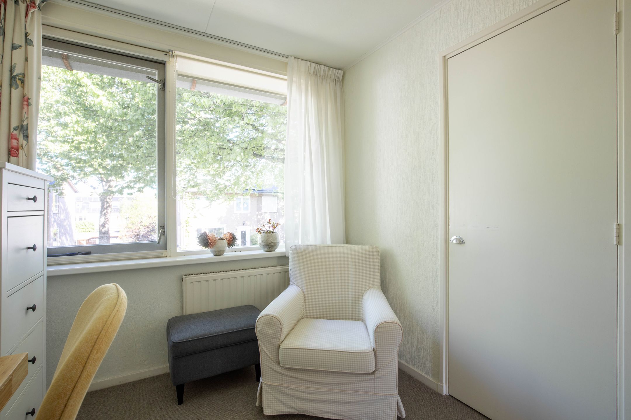 Spacious family home with basement apartment, garden and carport in Aalsmeer — 27