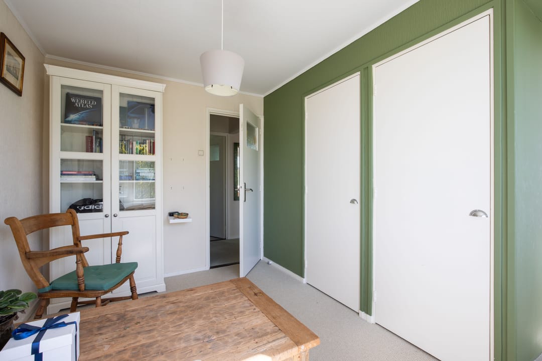 Spacious family home with basement apartment, garden and carport in Aalsmeer — 22