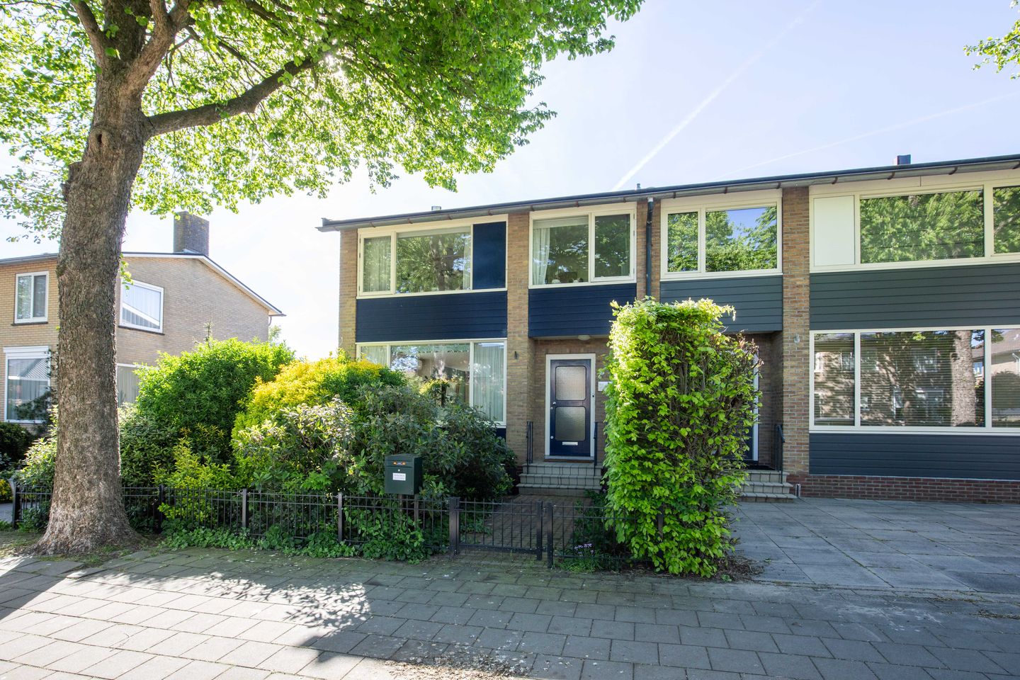 Photo 1 of 1e J.C. Mensinglaan 8