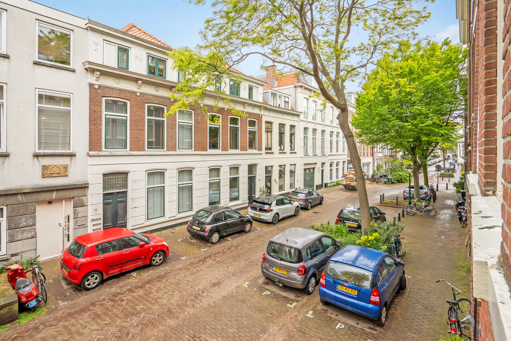 Photo 21 of Hugo de Grootstraat 54