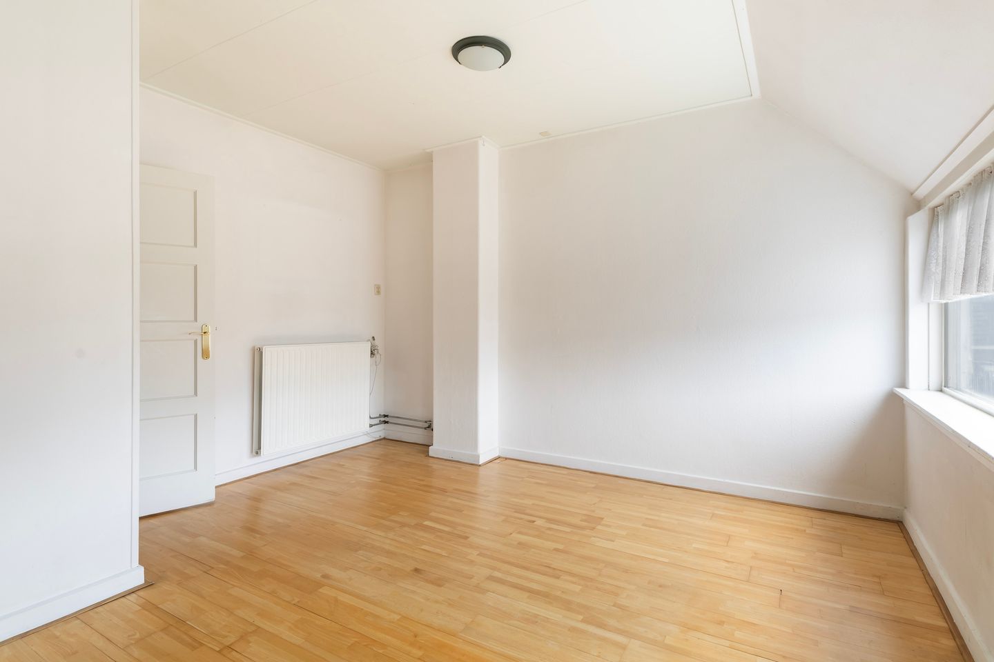 Photo 20 of Cornelis Frederiksstraat 41
