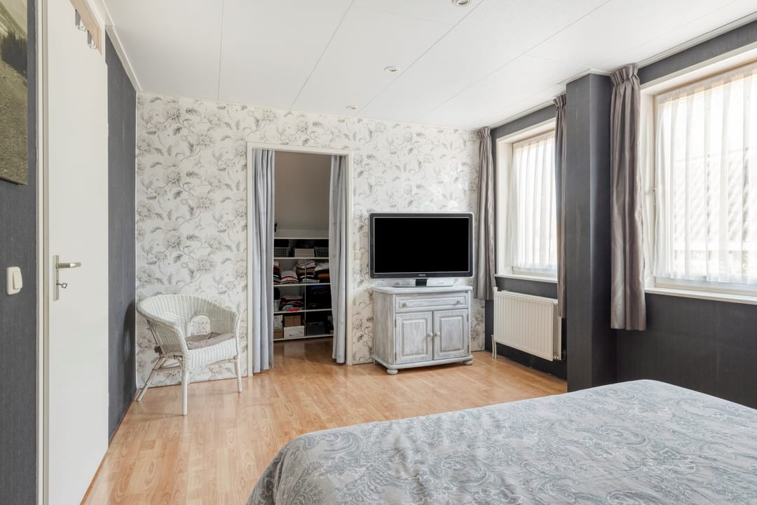 Photo 22 of Veldbloemstraat 10
