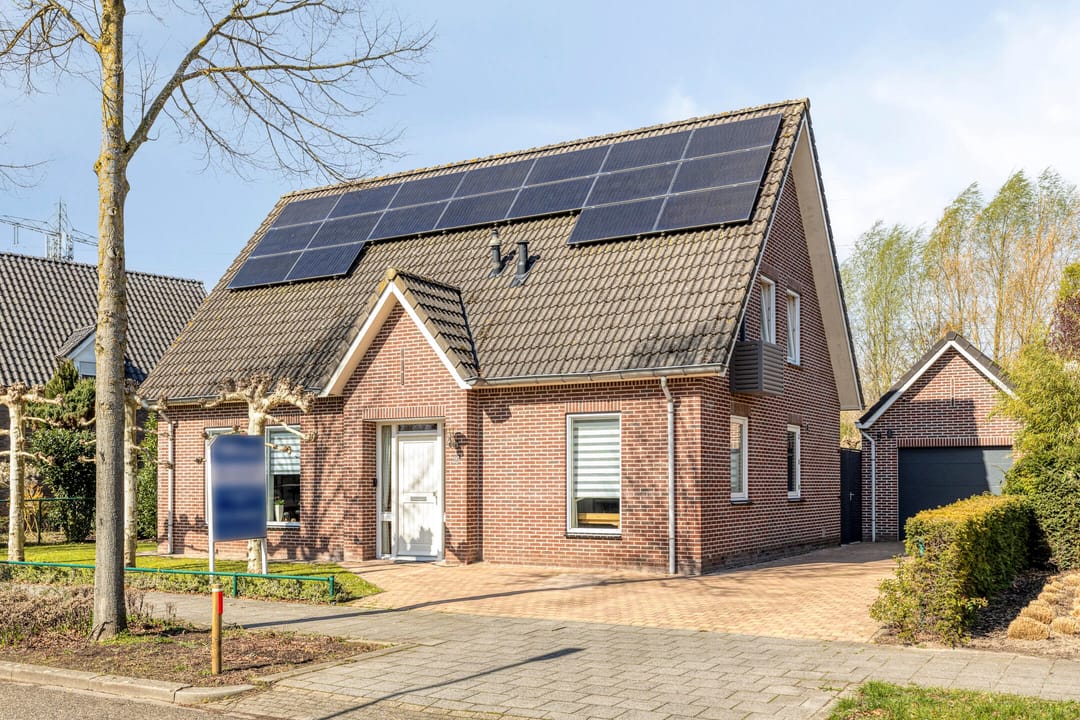 Photo 1 of Veldbloemstraat 10