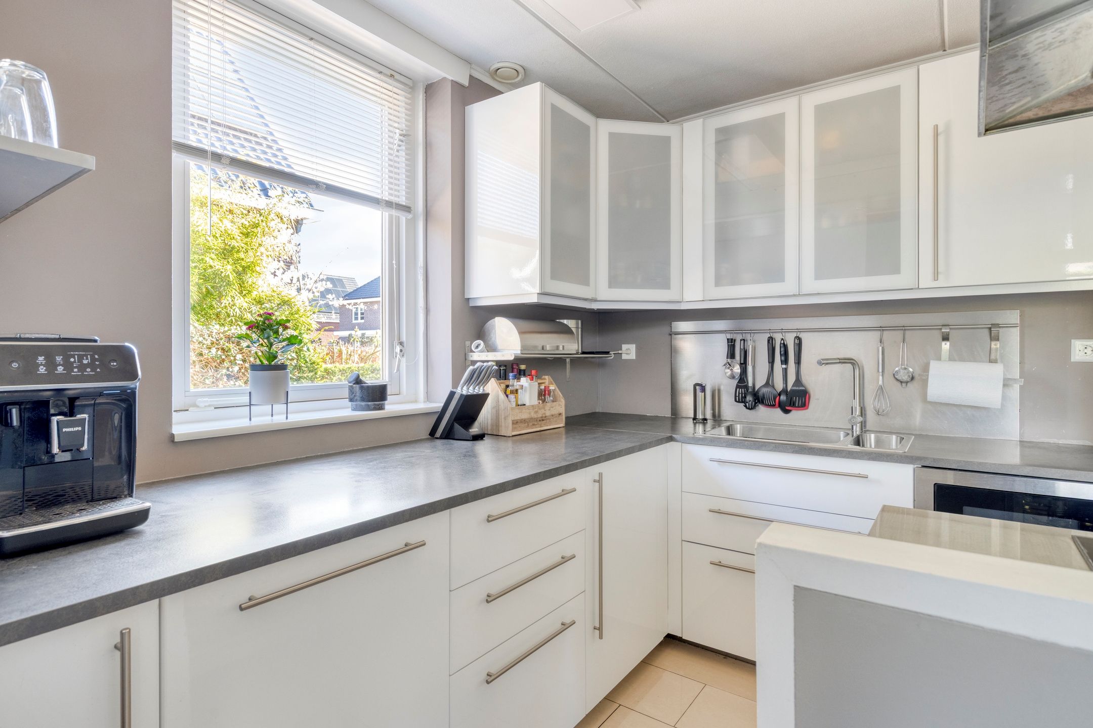 Photo 15 of Veldbloemstraat 10