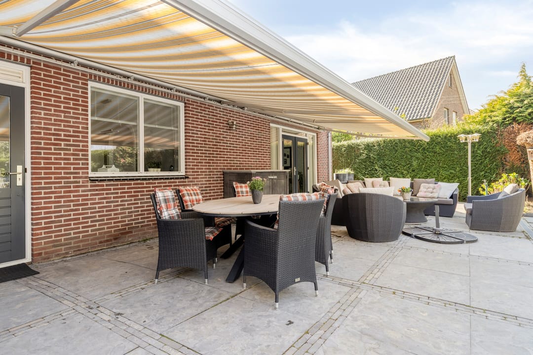 Photo 32 of Veldbloemstraat 10