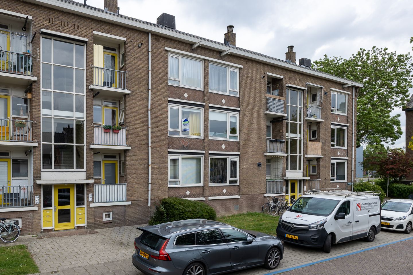 Renovated Centre-Located Apartment with Balcony near Baronie Shopping — 14