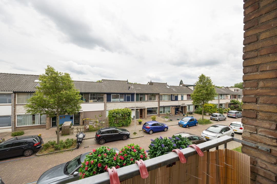 Renovated Centre-Located Apartment with Balcony near Baronie Shopping — 13