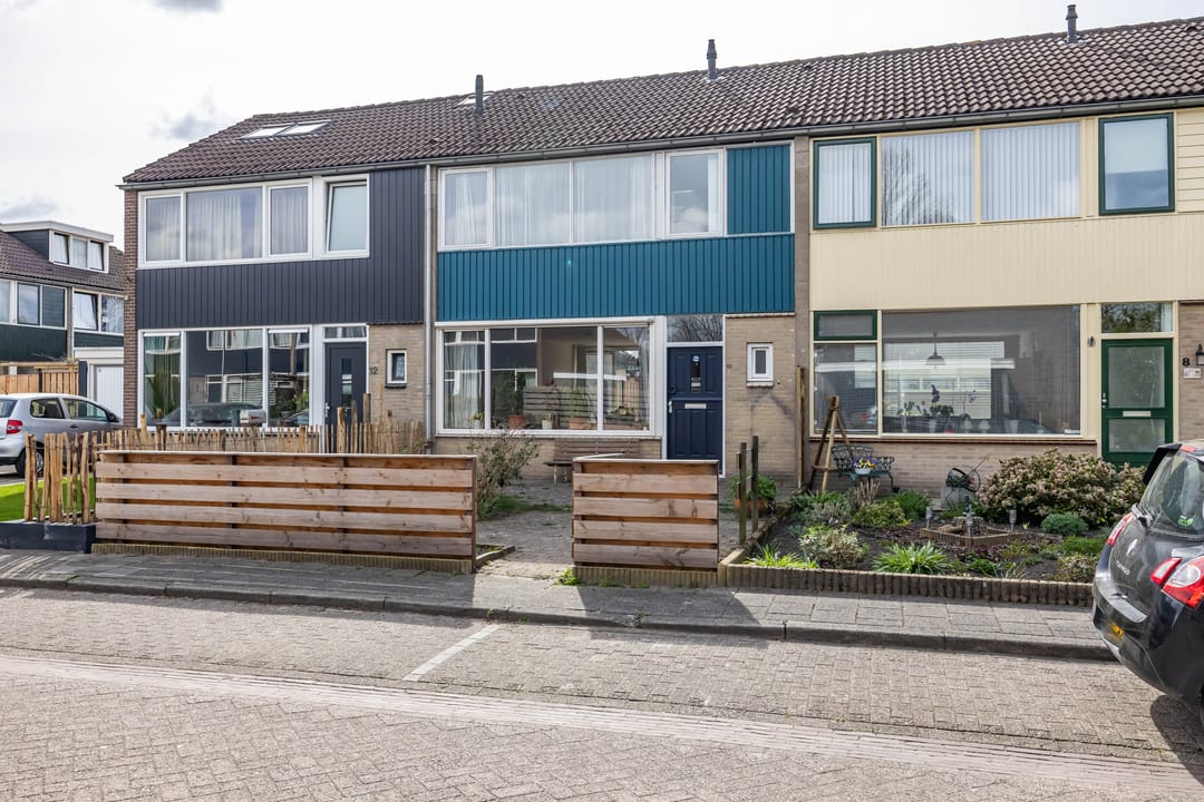 Photo 8 of Zwaluwstraat 10